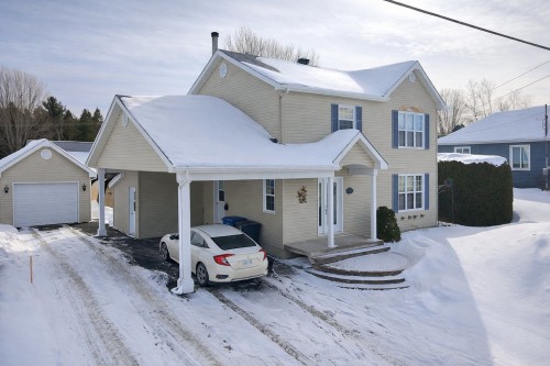 1235 24e Rue  Saint-Georges, QC G5Y 8C7