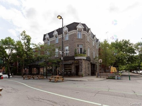 Façade - 250 Av. Du Mont-Royal E., Montréal (Le Plateau-Mont-Royal), QC 