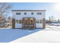 4-4A Jones AVE  Sackville, NB E4L 3Y6