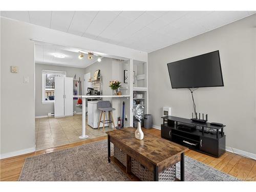 692 Albert St, Fredericton, NB 