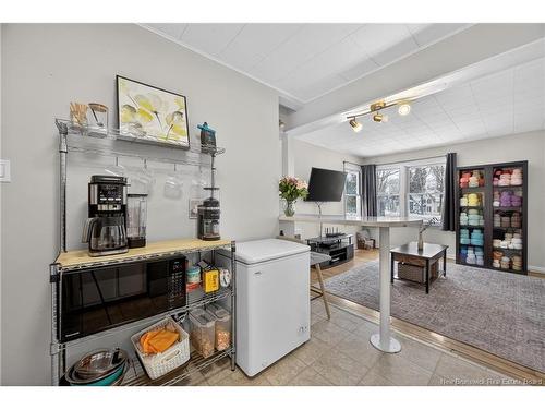 692 Albert St, Fredericton, NB 