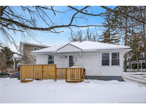 692 Albert St, Fredericton, NB 