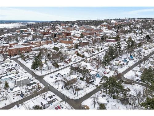 692 Albert St, Fredericton, NB 