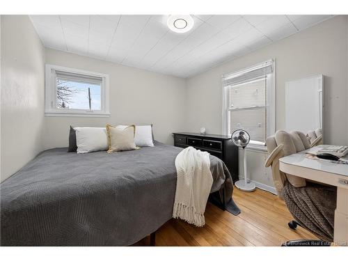 692 Albert St, Fredericton, NB 