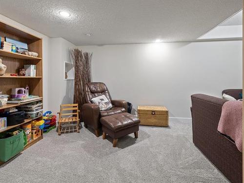 80 Southwell Rd, Winnipeg, MB 