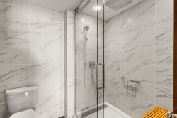 Salle de bains attenante à la CCP - 