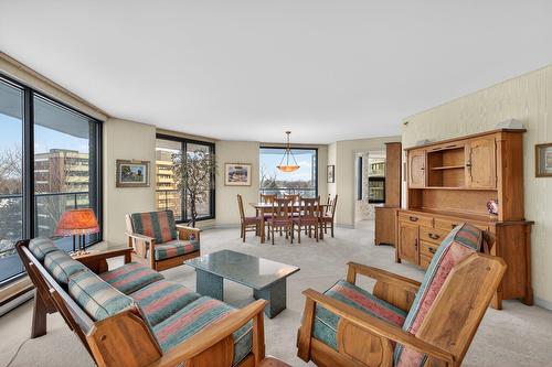 605-3 Boul. Simard  Saint-Lambert, QC J4S 1A8