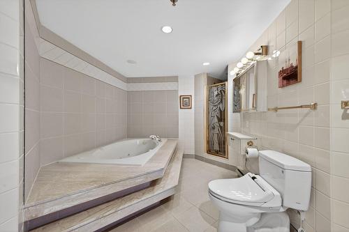 Salle de bains attenante à la CCP - 605-3 Boul. Simard, Saint-Lambert, QC - Indoor Photo Showing Bathroom