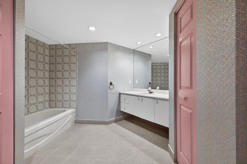 Salle de bains - 605-3 Boul. Simard, Saint-Lambert, QC - Indoor Photo Showing Bathroom