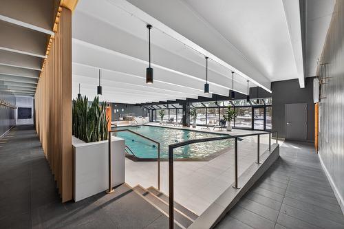 Piscine - 605-3 Boul. Simard, Saint-Lambert, QC - Indoor Photo Showing Other Room