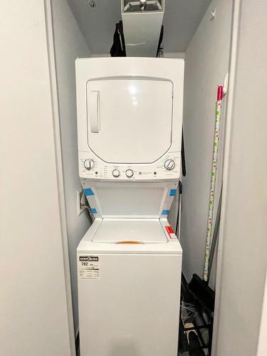 Salle de lavage - 102-1330 Rue Olier, Montréal (Le Sud-Ouest), QC - Indoor Photo Showing Laundry Room