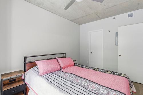 Bedroom - 209-300 Rue Ann, Montréal (Le Sud-Ouest), QC - Indoor Photo Showing Bedroom