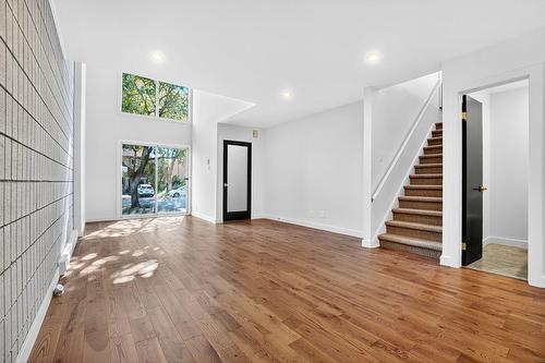 Vue d'ensemble - 9 Av. De Val-Soleil, Pointe-Claire, QC - Indoor Photo Showing Other Room