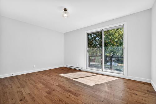 Chambre à coucher principale - 9 Av. De Val-Soleil, Pointe-Claire, QC - Indoor Photo Showing Other Room