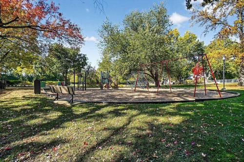 À proximité - 9 Av. De Val-Soleil, Pointe-Claire, QC - Outdoor With View