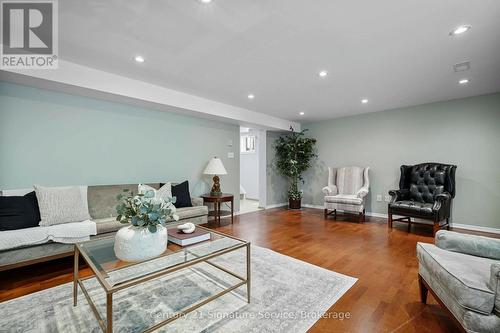 1549 Sherway Drive, Mississauga, ON - Indoor Photo Showing Living Room