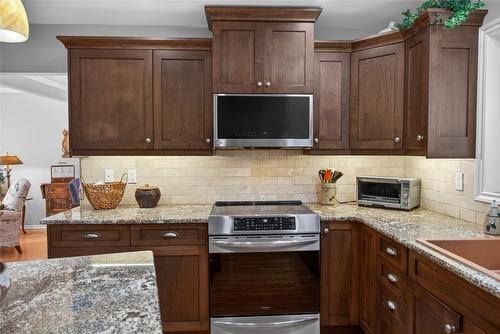 1320 15Th Street, Cranbrook, BC - Indoor Photo Showing Kitchen