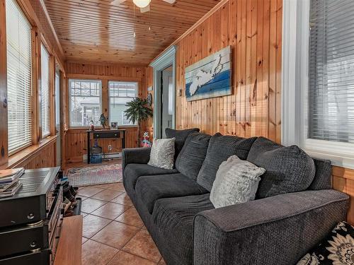 201 Main Street, Kentville, NS 