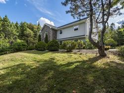 15 Bingham Drive  Stillwater Lake, NS B3Z 1M4