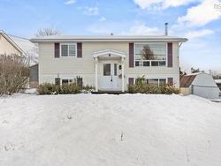 5 Poplar Drive  None, NS B2W 5M3