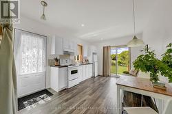 Second Unit bachelor suite - 