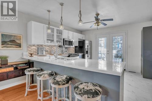 28 Hewitt Place, Barrie, ON - Indoor Photo Showing Kitchen With Double Sink With Upgraded Kitchen