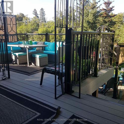 28 Hewitt Place, Barrie, ON - Outdoor With Deck Patio Veranda