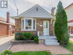 521 GLEN PARK AVENUE  Toronto, ON M6B 2G2