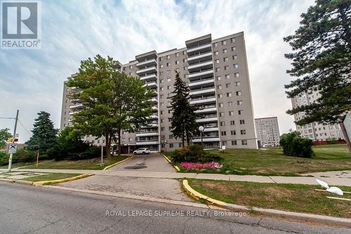908 - 940 CALEDONIA ROAD  Toronto, ON M6B 3Y4