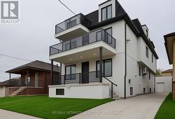 MAIN - 6 CHUDLEIGH ROAD  Toronto, ON M6E 1Y8