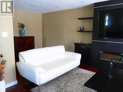 2201 Stir Crescent, Mississauga, ON - Indoor Photo Showing Living Room With Fireplace
