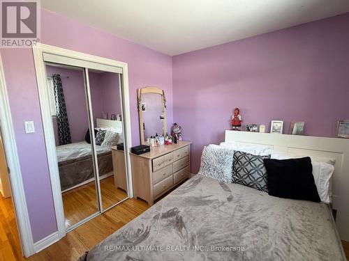 2201 Stir Crescent, Mississauga, ON - Indoor Photo Showing Bedroom