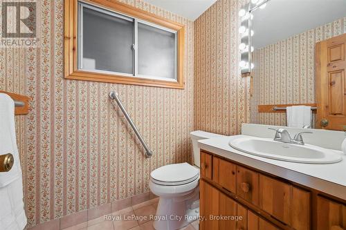 67 Woodside Road, Guelph (Dovercliffe Park/Old University), ON - Indoor Photo Showing Bathroom