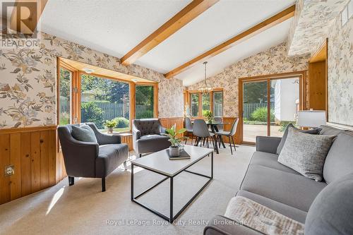 67 Woodside Road, Guelph (Dovercliffe Park/Old University), ON - Indoor Photo Showing Living Room