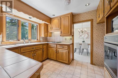 67 Woodside Road, Guelph (Dovercliffe Park/Old University), ON - Indoor Photo Showing Kitchen