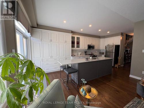 Updated Kitchen - 979 Shimmerton Circle, Ottawa, ON - Indoor Photo Showing Kitchen