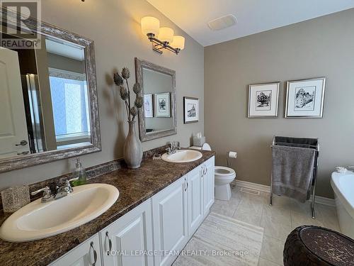Primary Bedroom Ensuite - 979 Shimmerton Circle, Ottawa, ON - Indoor Photo Showing Bathroom