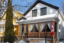 16 YORK STREET  St. Catharines (Downtown), ON L2R 6B8