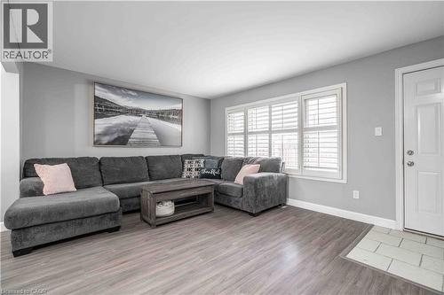 1025 Upper Gage Avenue Unit# 1, Hamilton, ON - Indoor Photo Showing Living Room