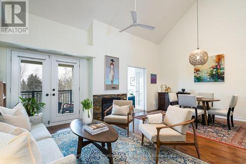 302 - 6 Brandy Lane, Collingwood, ON - Indoor Photo Showing Living Room