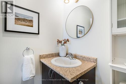 302 - 6 Brandy Lane, Collingwood, ON - Indoor Photo Showing Bathroom