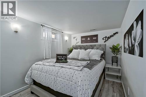 91 Elgin Street, London, ON - Indoor Photo Showing Bedroom