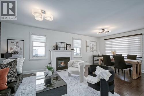 91 Elgin Street, London, ON - Indoor Photo Showing Living Room With Fireplace