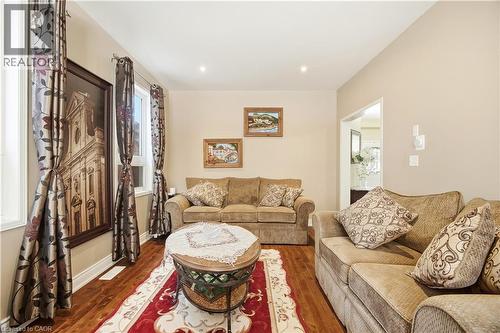 2325 Bridle Road, Oshawa, ON - Indoor Photo Showing Living Room