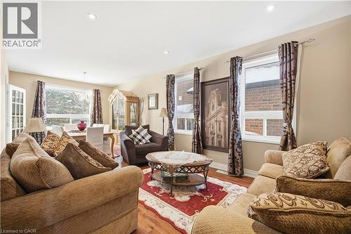 2325 Bridle Road, Oshawa, ON - Indoor Photo Showing Living Room