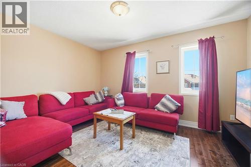 2325 Bridle Road, Oshawa, ON - Indoor Photo Showing Living Room