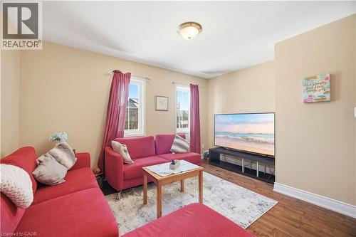 2325 Bridle Road, Oshawa, ON - Indoor Photo Showing Living Room