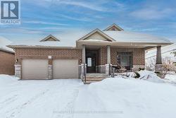 2 STONECREST BOULEVARD  Quinte West (Sidney Ward), ON K8R 0A2