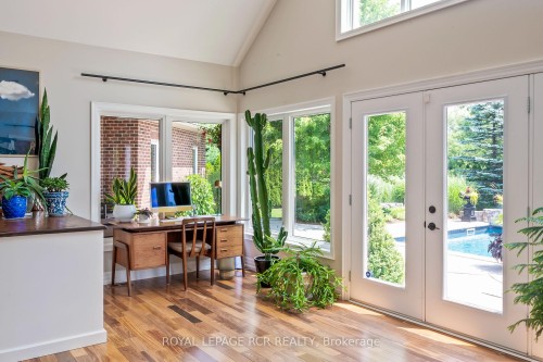 9727 Dundas Street E, Erin, ON - Indoor
