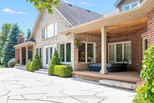9727 Dundas Street E, Erin, ON - Outdoor With Facade